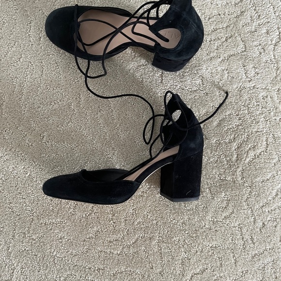 Shoes - Picture 2 of 4